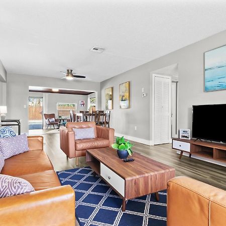 Relaxing Pool Home For Family Getaway Close To Tampa Zoo, Busch Gardens, Restaurants And Shopping! Exterior photo