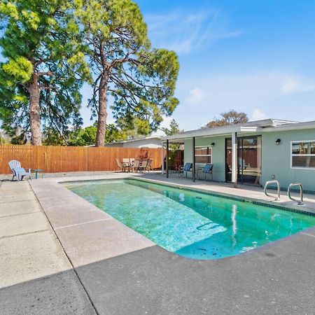 Relaxing Pool Home For Family Getaway Close To Tampa Zoo, Busch Gardens, Restaurants And Shopping! Exterior photo