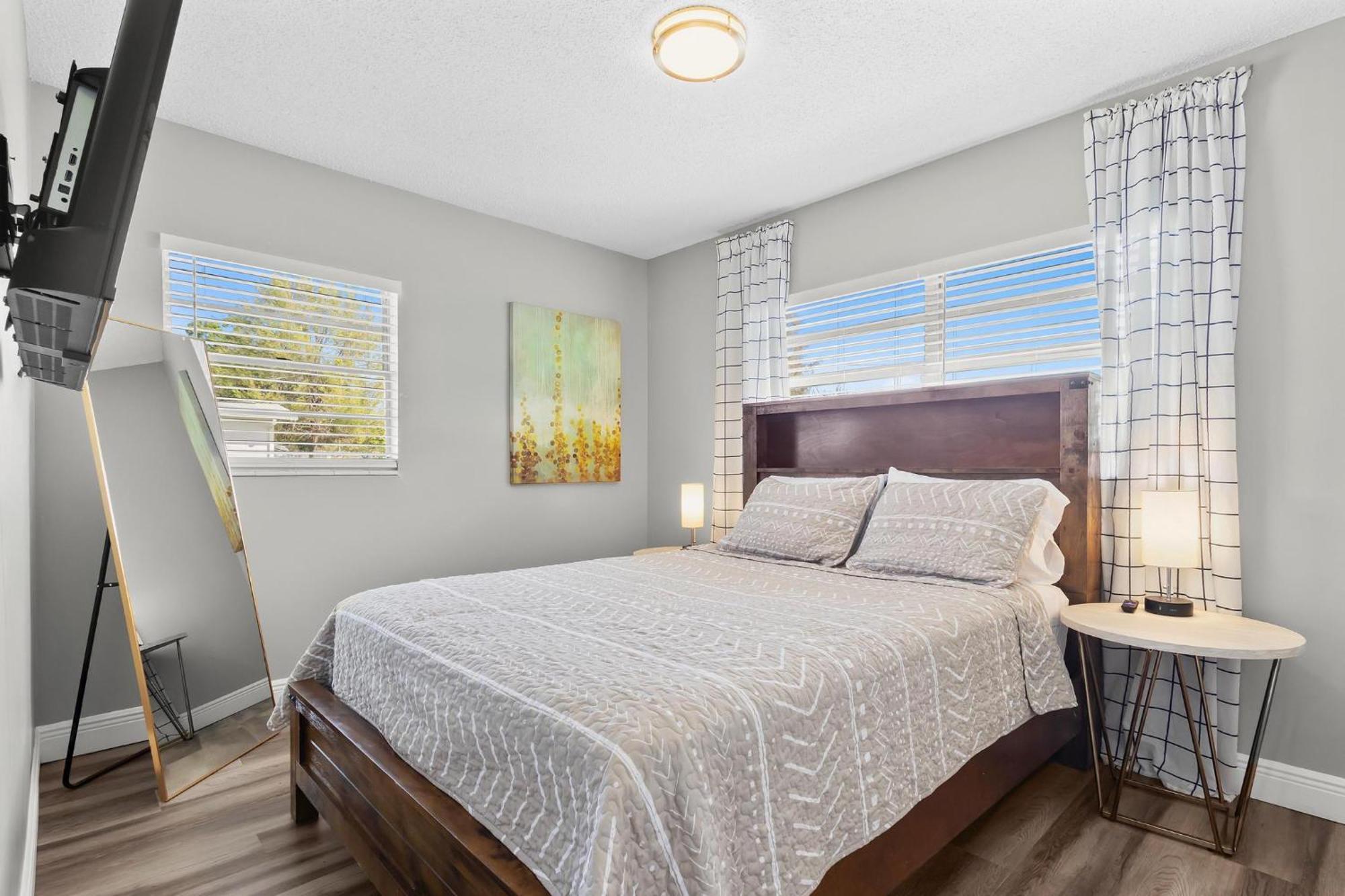 Relaxing Pool Home For Family Getaway Close To Tampa Zoo, Busch Gardens, Restaurants And Shopping! Exterior photo
